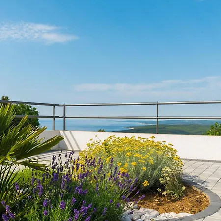 Bella Vista For 8 People With Sea View, Heated Pool & Wellness - Only 1,5 Km From Viskovici