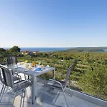 Bella Vista For 8 People With Sea View, Heated Pool & Wellness - Only 1,5 Km From וילה Viskovići