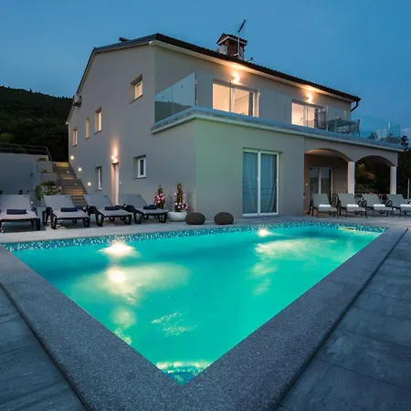 Bella Vista For 8 People With Sea View, Heated Pool & Wellness - Only 1,5 Km From * Viskovici