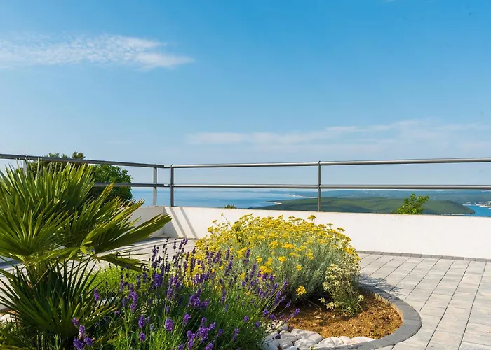 Bella Vista For 8 People With Sea View, Heated Pool & Wellness - Only 1,5 Km From Viskovici